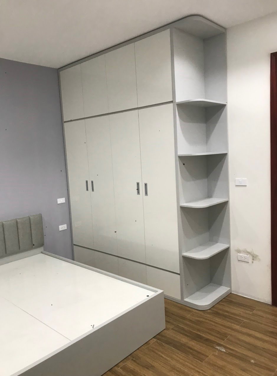 Tủ áo kịch trần kết hợp kệ trang trí tối ưu không gian phòng ngủ Tủ áo kịch trần kết hợp kệ trang trí tối ưu không gian phòng ngủ